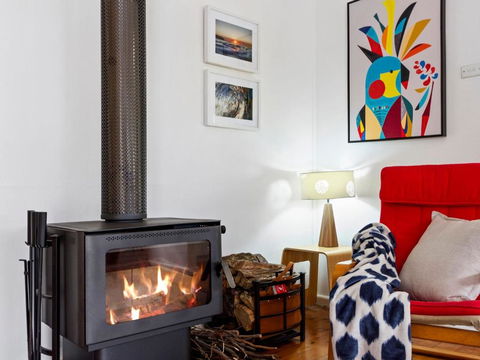 Silvermere Cottage A Cosy Family Getaway - Great Ocean Road Tourism 1