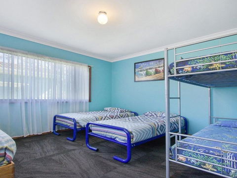 Soundwaves Games Room With Table Tennis - Great Ocean Road Tourism 6