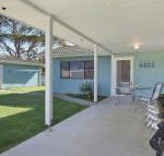Soundwaves games room with table tennis - Great Ocean Road Tourism
