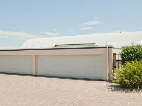 Villa Mer Stylish Waterfront Accommodation - Great Ocean Road Tourism 2