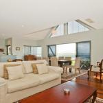 Villa Mer Stylish Waterfront Accommodation - Great Ocean Road Tourism 0