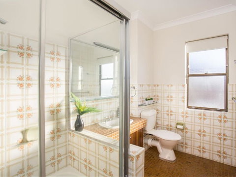 Villa Bianca 10 Opposite The Tanks - Great Ocean Road Tourism 5