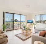 Villa Bianca 10 opposite the Tanks - Great Ocean Road Tourism