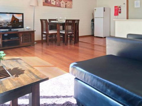 Rye 2 Bedroom Apartment FORESHORE ROCKFEST - Great Ocean Road Tourism 1