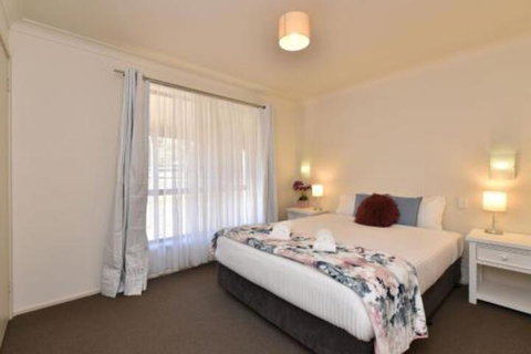 Clydesdale Cottage On Talga With Real Clydesdale Horses - Great Ocean Road Tourism 4