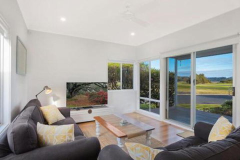 Kesla Beach House - Great Ocean Road Tourism 5