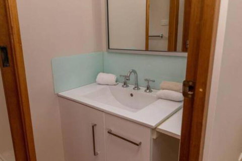 Kookas Nest Waterfront Home Tranquil Setting - Great Ocean Road Tourism 6