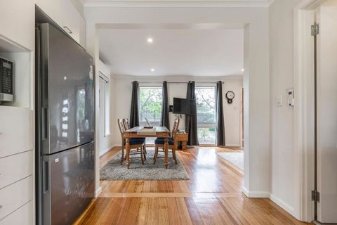 ?Spacious Bungalow?5min Walk To Station?5min To Box Hill?WiFi?Parking - Great Ocean Road Tourism 1