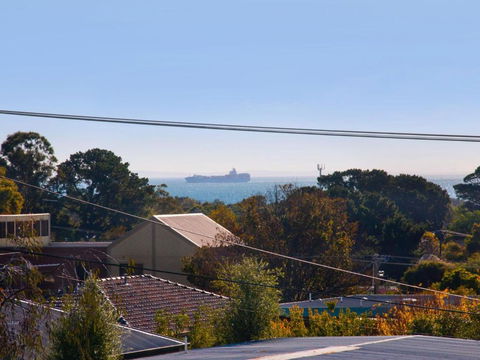 FAMILY GETAWAY DROMANA - Great Ocean Road Tourism 5