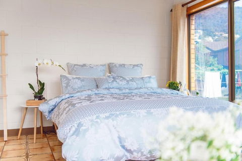 Vintage Cuddle Guest House - Great Ocean Road Tourism 1
