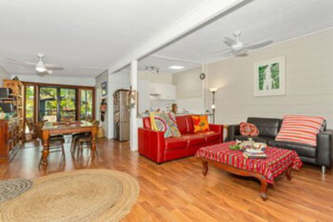 BEACH RETREAT - Great Ocean Road Tourism 0