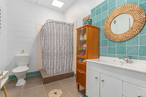 BEACH RETREAT - Great Ocean Road Tourism 5