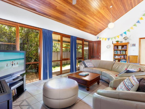 Semaphore Beach House - Great Ocean Road Tourism 5