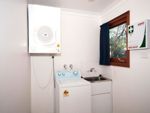 Semaphore Beach House - Great Ocean Road Tourism 1