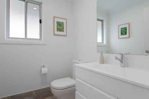 Birubi Breezes 2 / 7 Fitzroy St. Large Duplex With Air Conditioning WIFI & Only 5 Minute Walk To The Beach - Great Ocean Road Tourism 6