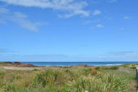 Birubi Breezes 2 / 7 Fitzroy St. Large Duplex With Air Conditioning WIFI & Only 5 Minute Walk To The Beach - Great Ocean Road Tourism 7