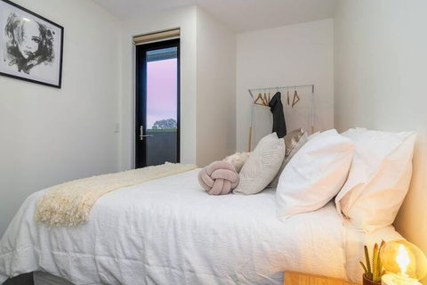 Canopy At 44 Minutes From The CBD Train & Cafes Wifi Nespresso Amenities - Great Ocean Road Tourism 3