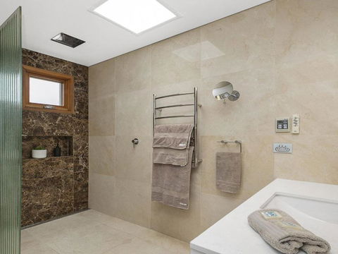 Casa Sul Lago Quite Simply A Very Special Place - Great Ocean Road Tourism 3