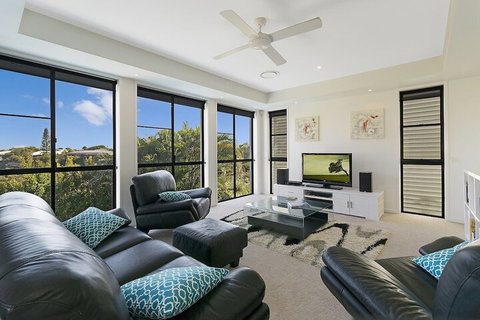 Castaways Beachside Family Retreat 44 Driftwood Drive - Great Ocean Road Tourism 4