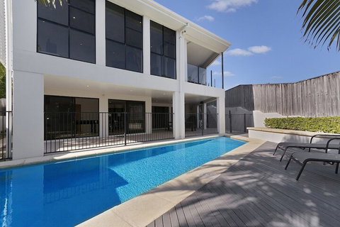 Castaways Beachside Family Retreat 44 Driftwood Drive - Great Ocean Road Tourism 1