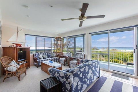 Home Away From Home With Sweeping Ocean Views Unit 12 60 Peregian Esplanade - Great Ocean Road Tourism 6