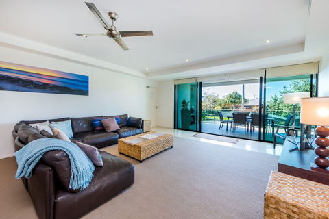 Stylish Beach Side Apartment Unit 5 33 Lorikeet Drive - Great Ocean Road Tourism 5
