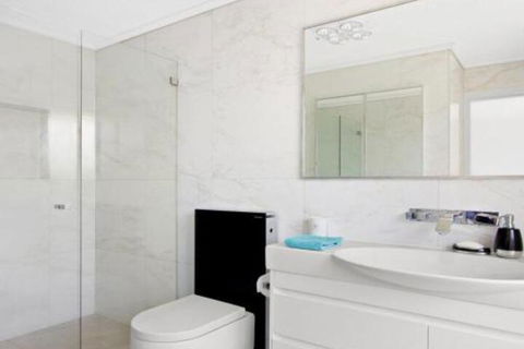Karelda Absolute Waterfront Pet Friendly Property - Great Ocean Road Tourism 7