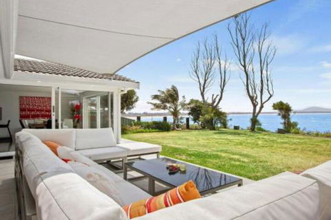 Karelda Absolute Waterfront Pet Friendly Property - Great Ocean Road Tourism 5