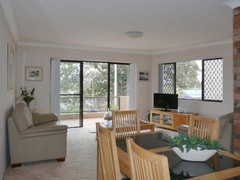 Renas Court 2 - Great Ocean Road Tourism 2