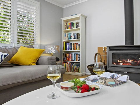 Pure Salt Beach House With Pool 300m To Beach - Great Ocean Road Tourism 1