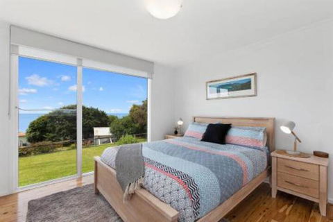 COASTAL HAVEN Panoramic Ocean Views - Great Ocean Road Tourism 3