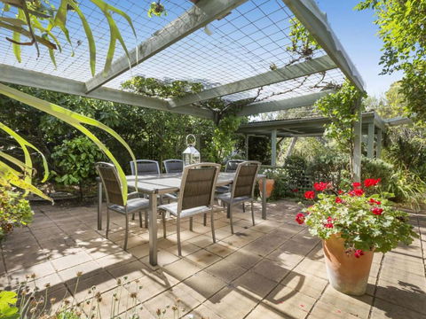 TUSCAN OASIS RYE - Great Ocean Road Tourism 1