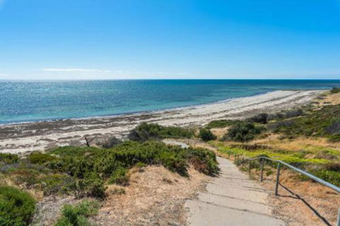 Sea Star Aldinga Beach - Great Ocean Road Tourism 3