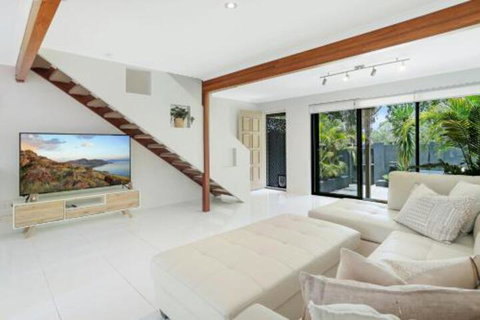 Cool Coastal Chic Noosaville - Great Ocean Road Tourism 0