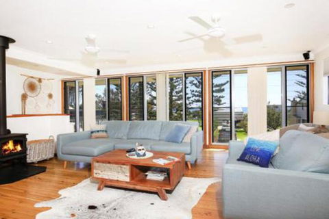 Shores Pet Friendly 1 Min Walk To Beach - Great Ocean Road Tourism 0
