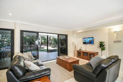 Home Away From Home, 38 Redwood Avenue, Marcus Beach, Noosa Area - Great Ocean Road Tourism 0