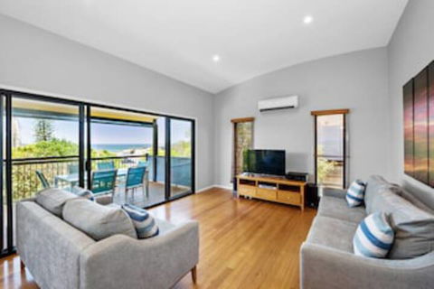 40 Jacana Street, Peregian Beach - Great Ocean Road Tourism 0