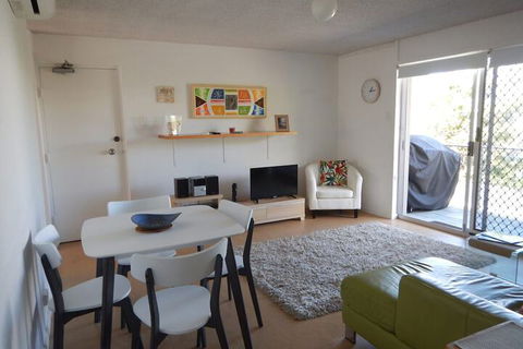 Unit 2 At 4 Pelican Street, Peregian Beach, Noosa Area - Great Ocean Road Tourism 4