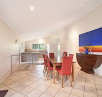 Beach Affair - 10 Callitris Crescent - Great Ocean Road Tourism