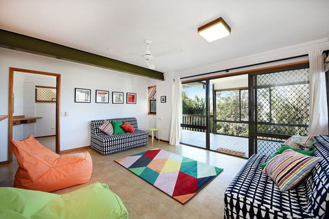 Sun Ray - 9 Pelican Street, Peregian Beach, Noosa Shire - Great Ocean Road Tourism 7