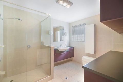 Unit 3 At 4 Pelican Street, Peregian Beach, Noosa Shire - Great Ocean Road Tourism 2