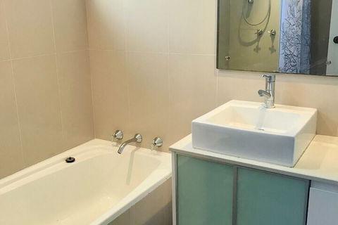 Spacious 3 Bedroom Apartment 20 Min To The CBD - Great Ocean Road Tourism 2