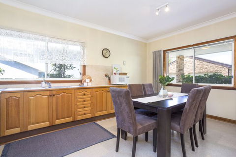 South Coast Getaway House Sleeping 8 Guests - Great Ocean Road Tourism 5