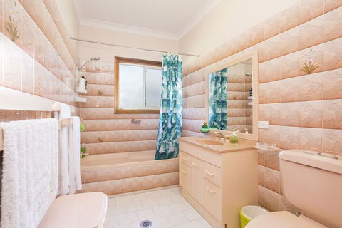 South Coast Getaway House Sleeping 8 Guests - Great Ocean Road Tourism 3