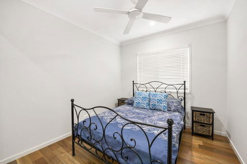 Pet Friendly, New House Peregian Breeze Drive, Peregian Beach - Great Ocean Road Tourism 4