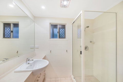 Summer Place - 24 Shearwater Street - Great Ocean Road Tourism 3