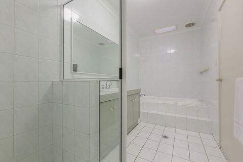 The Burswood Townhouse - Great Ocean Road Tourism 5