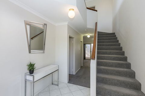 The Burswood Townhouse - Great Ocean Road Tourism 2
