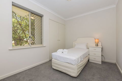 The Burswood Townhouse - Great Ocean Road Tourism 6