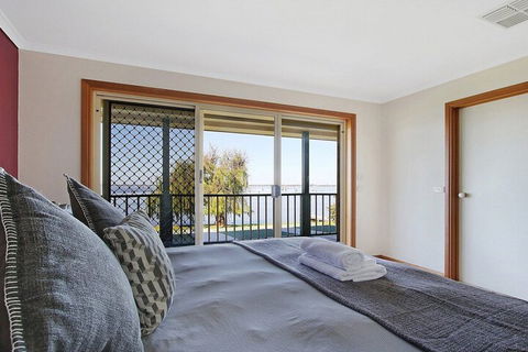 Waterfront 58 Yarrawonga - Great Ocean Road Tourism 7